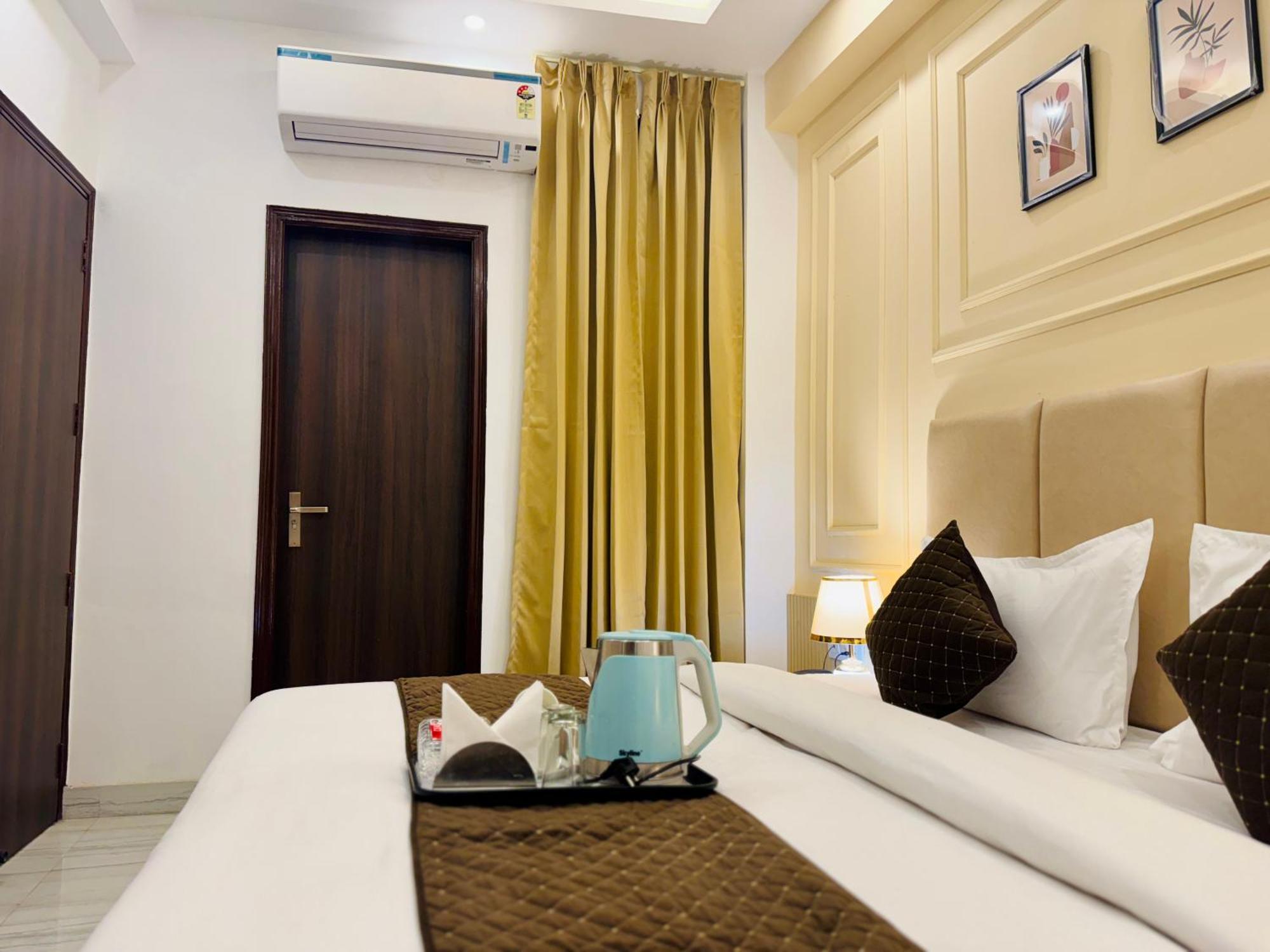 The Classic Crowne At Delhi Airport 3* New Delhi